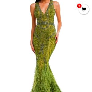 Terani Couture long Pageant Dress. Size 10 Green